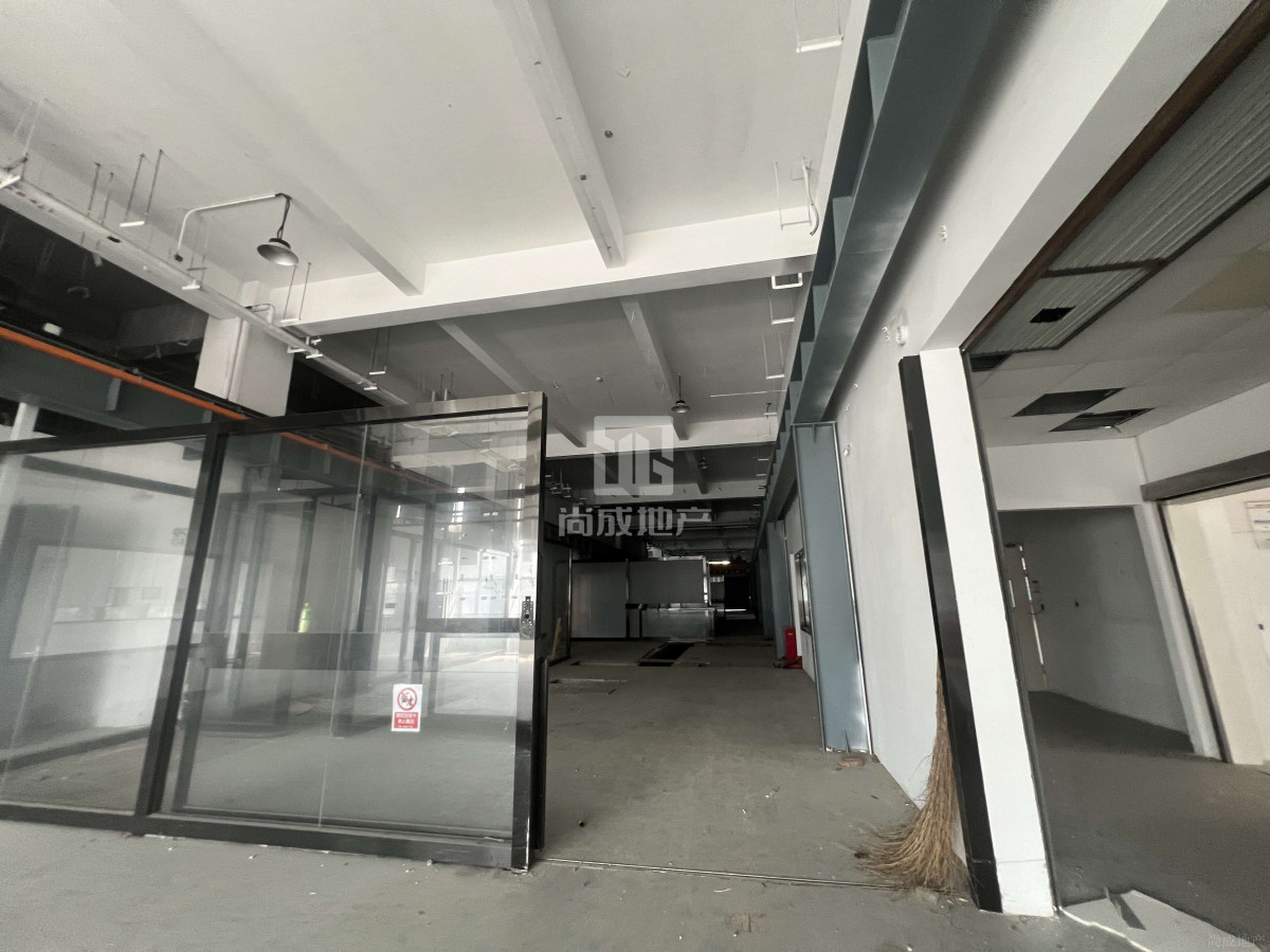 智能制造新地標(biāo) 金橋曼卡科技園，以地鐵14號(hào)線與數(shù)據(jù)處理技術(shù)賦能生產(chǎn)效率躍升